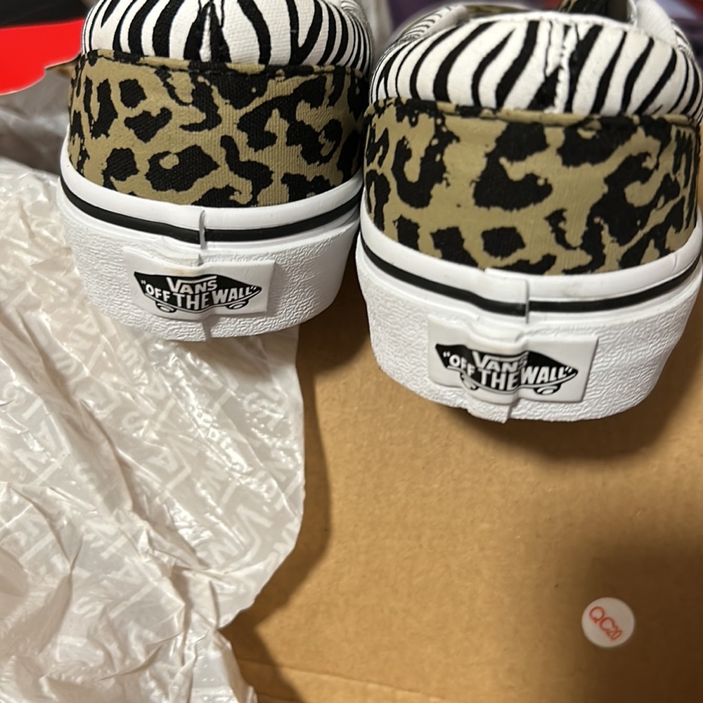 Vans - Picture 4 of 4